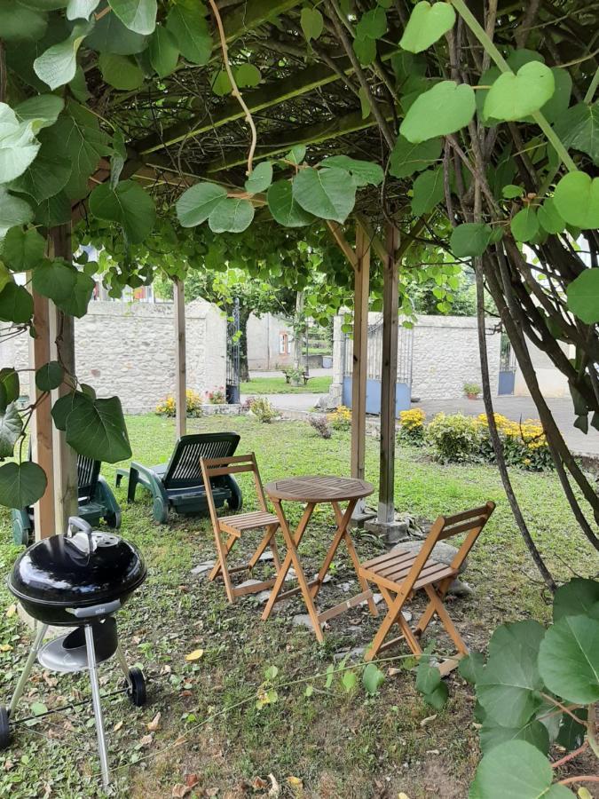 Bel Appartement Renove Dans Maison Bigourdane Pouzac Exteriör bild